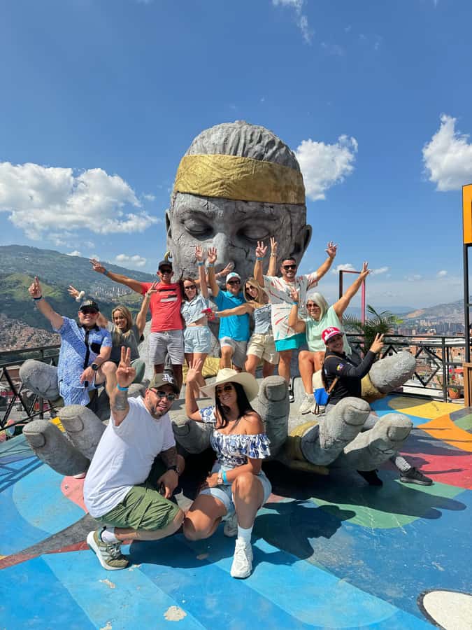 Complete Tour in Comuna 13: Graffiti, History and Street Delights - Key things you should know
