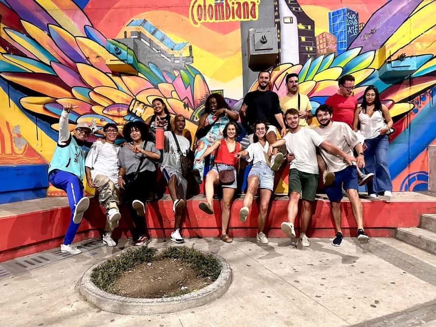 Complete Tour in Comuna 13: Graffiti, History and Street Delights - The ice cream stop: yes, it matters