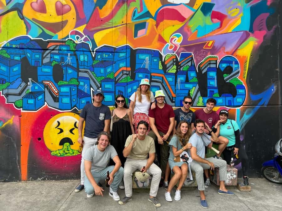 Complete Tour in Comuna 13: Graffiti, History and Street Delights - Practical comfort tips: wear shoes and keep it simple