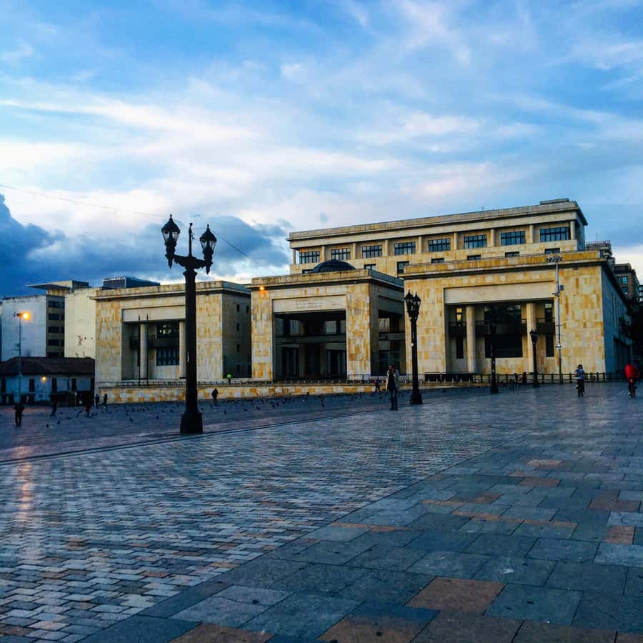 Complete Walking Tour in Bogota's Downtown - Carrera 7th and the El Bogotazo story you can feel in the streets