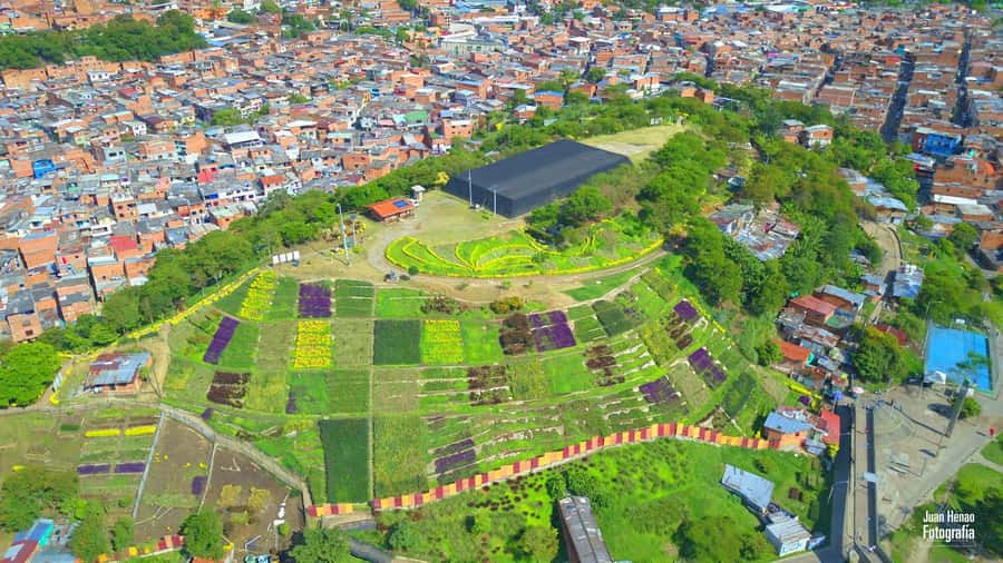 Comuna 4 - Moravia Tour - Key things you’ll notice on this tour