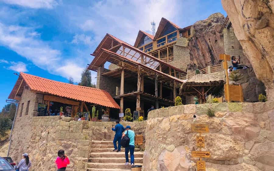 Cusco: Adobe of the gods on quad bikes tour - The van-to-fortress rhythm: getting history without boring pauses