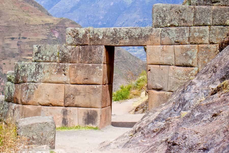 Cusco: Full-Day Sacred Valley History Tour - Urubamba River Drive and Lunch at the Midday Break