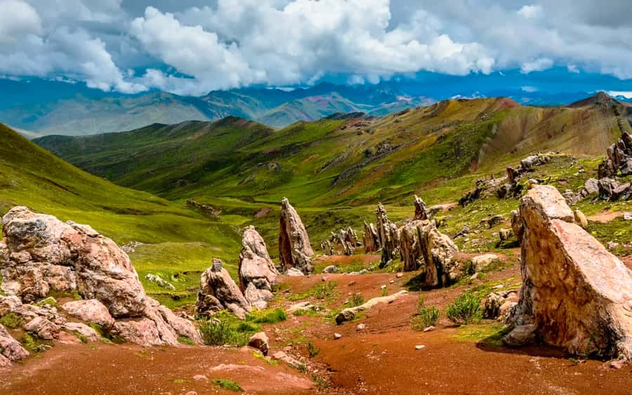 Cusco: Mountain of 7 colors Vinicunca and the Red Valley (optional) - The hike to Vinicunca: short distance, serious altitude