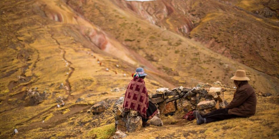 Cusco : Palcoyo - Rainbow Mountain Hidden Sister - A Balanced Take on the Altitude and Pace