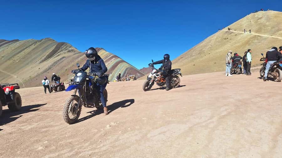 Cusco: Rainbow Mountain In Quad Bikes /walk 5 minutes/+meals - Rainbow Mountain viewpoint options: hike 45 minutes or ride 7