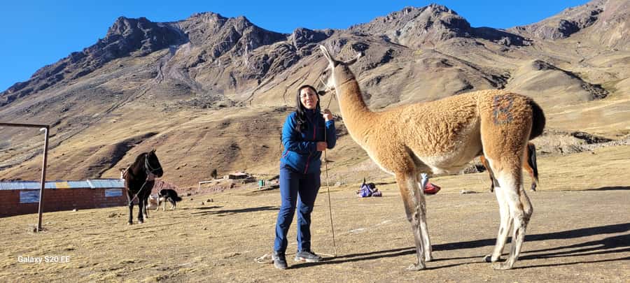 Cusco: Rainbow Mountain & Red Valley Tour with Picnic meals - Red Valley after Rainbow Mountain: the quiet payoff