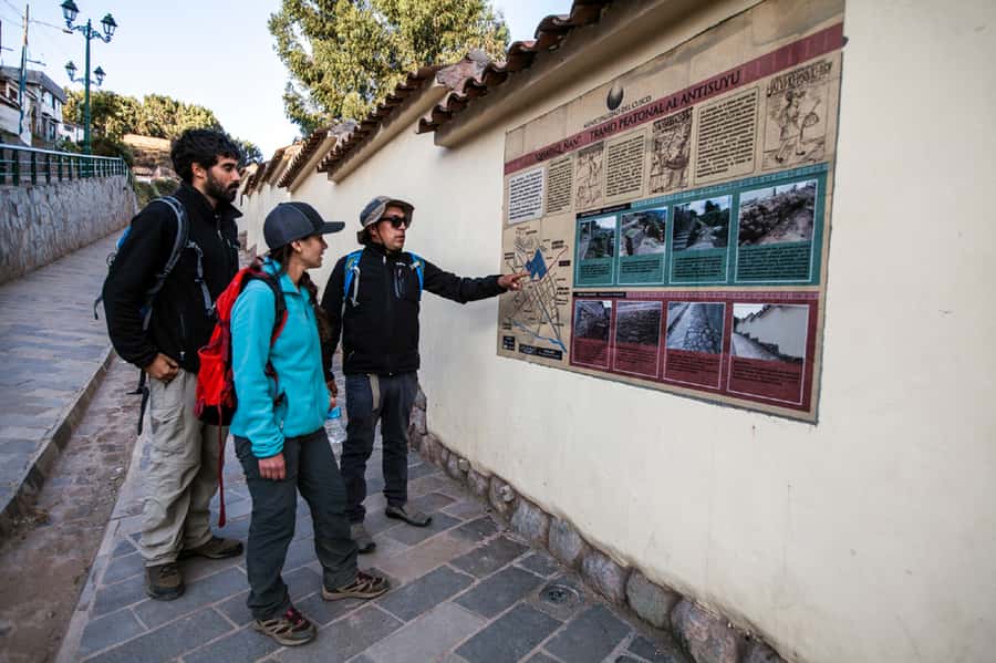 Cusco: Walking Tour Cusco - Plaza Regocijo and Plaza San Francisco: Quechua roots meet colonial squares