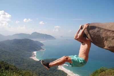 Discover Pedra do Telégrafo: Scenic Hike with Expert Guide - The trail’s most memorable stretch: Perigoso, Meio, and Grumari beaches