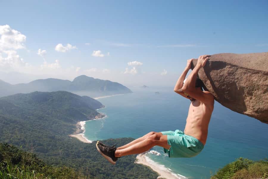 Discover Pedra do Telégrafo: Scenic Hike with Expert Guide - The trail’s most memorable stretch: Perigoso, Meio, and Grumari beaches