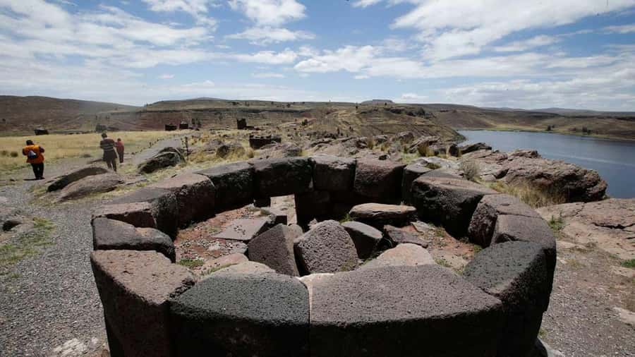 Discover the Celestial Wonder of Sillustani: Towers of Time - The local house stop: food, camelid photos, and daily life