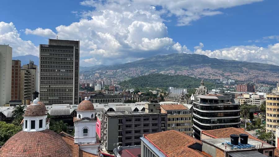Downtown Medellin: history, gastronomy, terraces and architecture! - Why Downtown Medellín Feels Understandable in 4 Hours