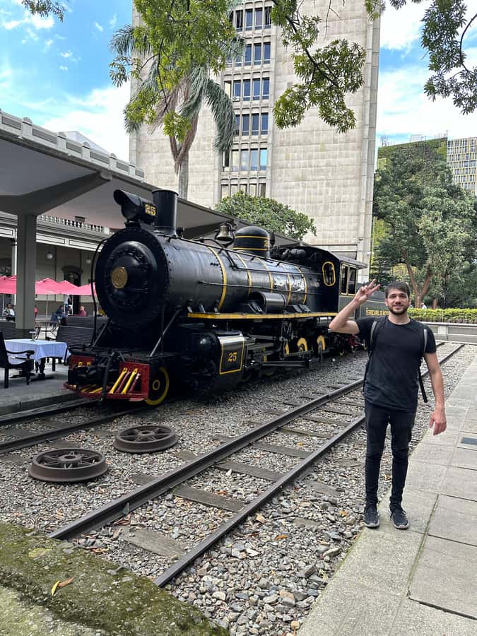 Downtown Medellin: history, gastronomy, terraces and architecture! - Shopping Streets and the Mall: Replicas, Commerce, and Reality Checks