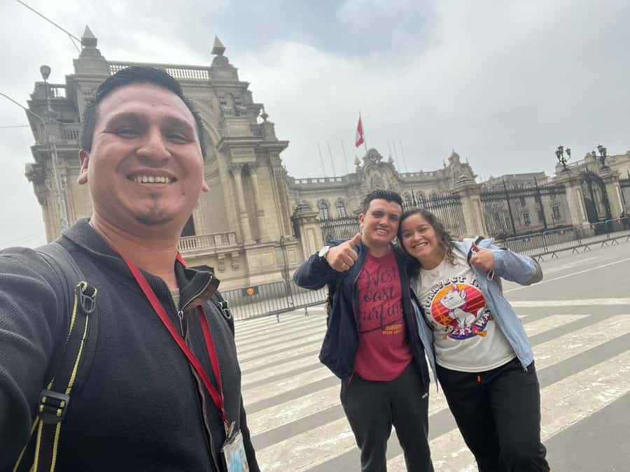 Enjoy Lima Walking Historic Center, Plaza San Martin and Plaza de Armas - Plaza Mayor de Lima: Government Palace and Cathedral as your “main stage”