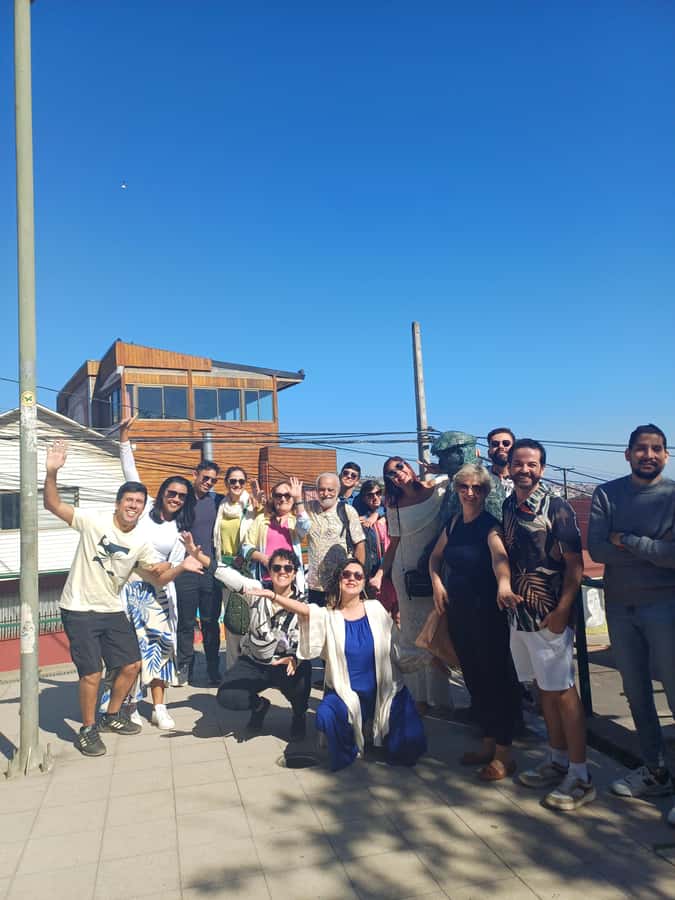 Exclusive Coastal Tour: Valparaíso, Viña del Mar & Reñaca - Viña del Mar’s Flower Clock and garden-city stroll