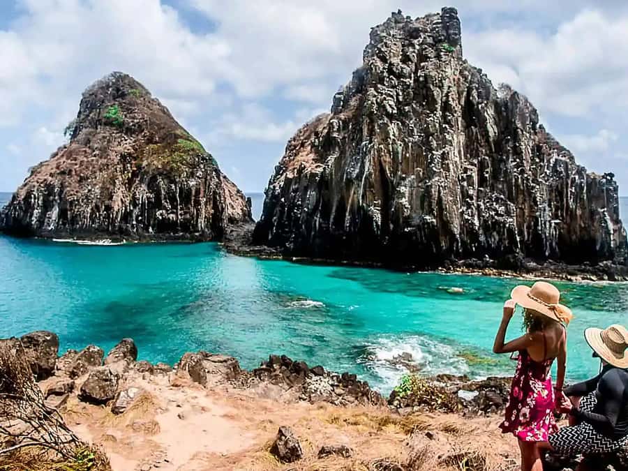 Explore Fernando de Noronha: 7-Hour Ilhatour - Baía do Sueste: the clearest water style stop on the circuit
