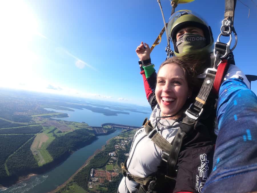 Foz do Iguacu: Skydiving Experience with Photos and Videos - Selfie Jump vs VIP Jump: Choosing the Right Package for Your Photos