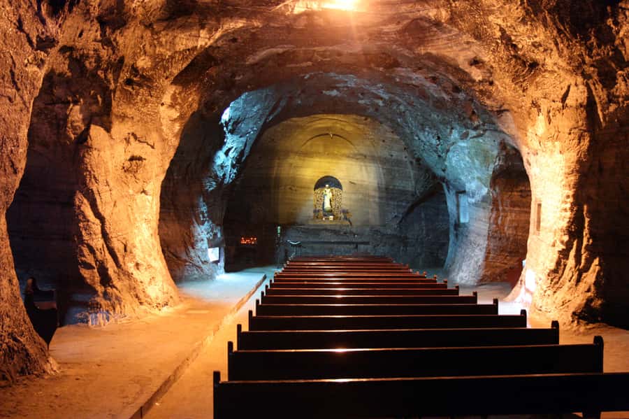 From Bogotá: Jaime Duque Park and Salt Cathedral with Lunch - Guide quality and pacing: what the best feedback tends to emphasize