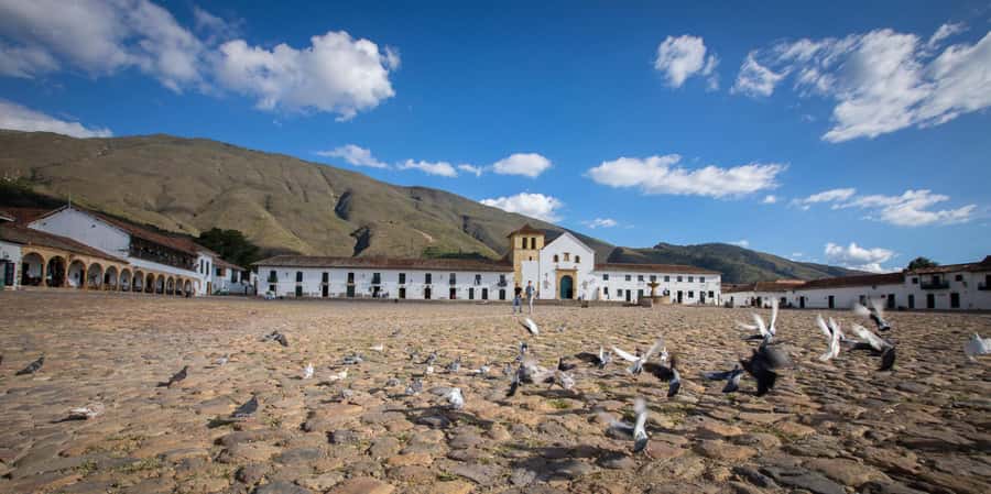 From Bogotá: Tour to Villa de Leyva, Ráquira, Casa Terracota, and Pozos Azules - A 10-hour road trip from Bogotá to Boyacá Bridge and beyond