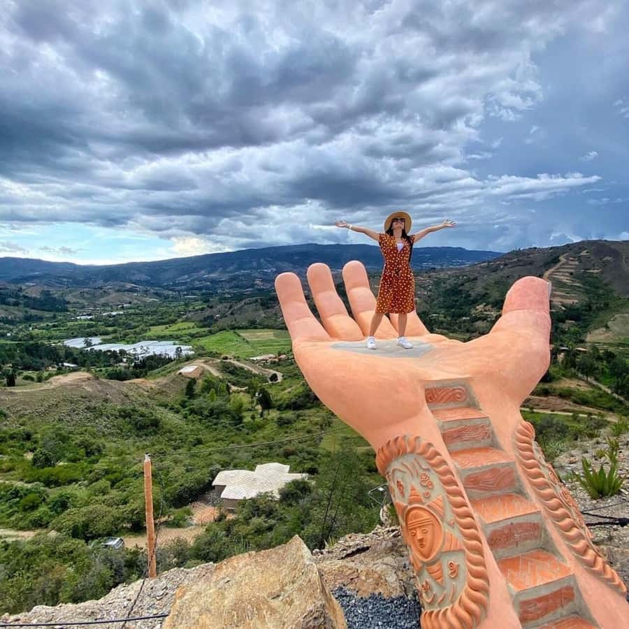 From Bogotá: Tour to Villa de Leyva, Ráquira, Casa Terracota, and Pozos Azules - Best for: history lovers, craft shoppers, and photo people with stamina