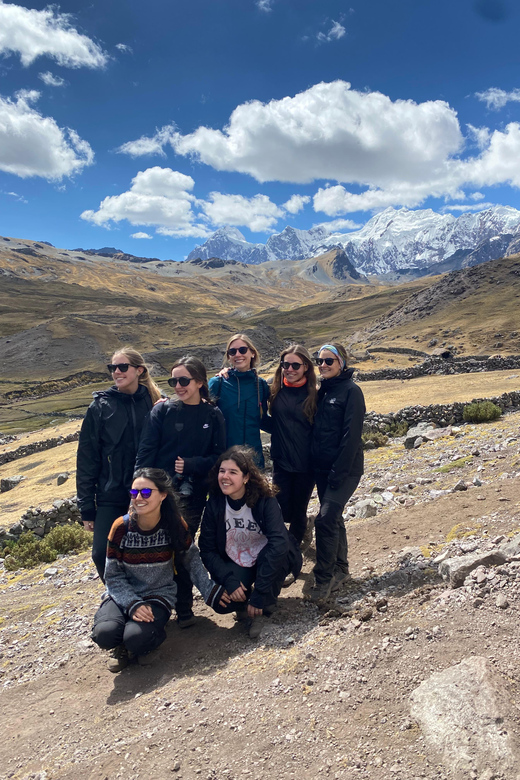 From Cusco: 7 lakes with hot springs in Ausangate and meals - Who will enjoy this most (and who should reconsider)