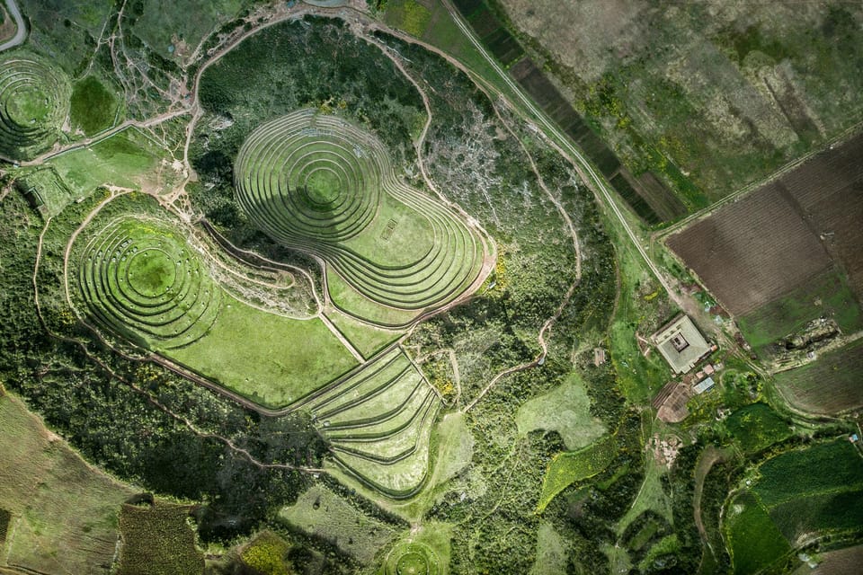 From Cusco: Chinchero Weavers, Moray, Maras Salt Mines Tour - Why the order matters: from microclimates to materials