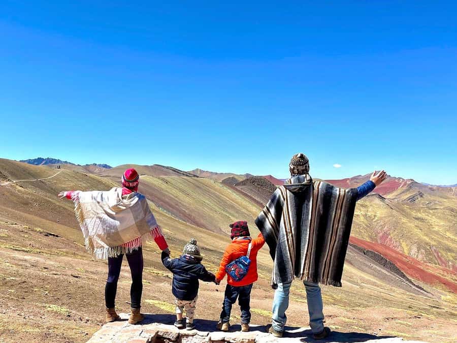 From Cusco: Palccoyo Mountain Tour full day - A 4 a.m. start, cusipata breakfast, and a 6 p.m. return