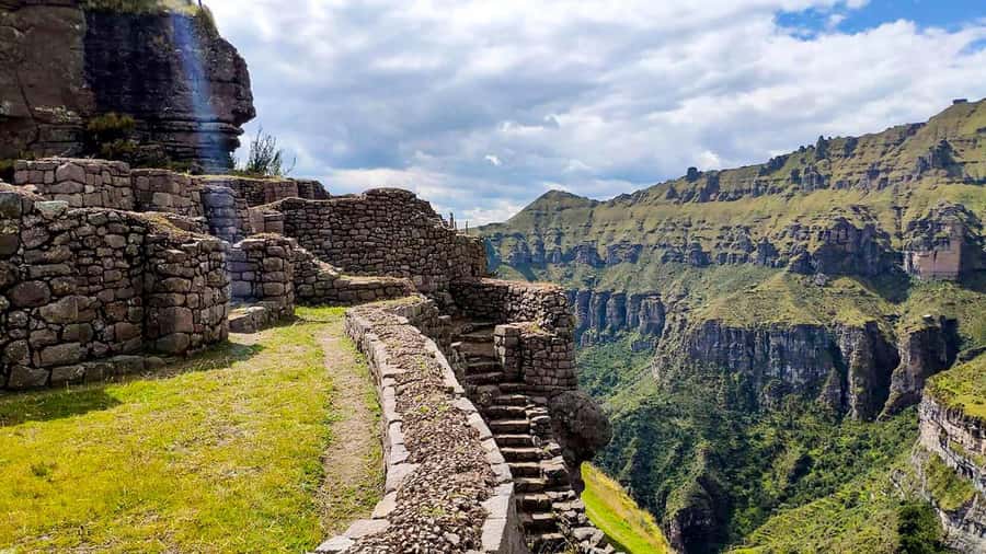 From Cusco: Waqrapukara day tour with meal - Cusco to Waqrapukara: what this day trip is really about