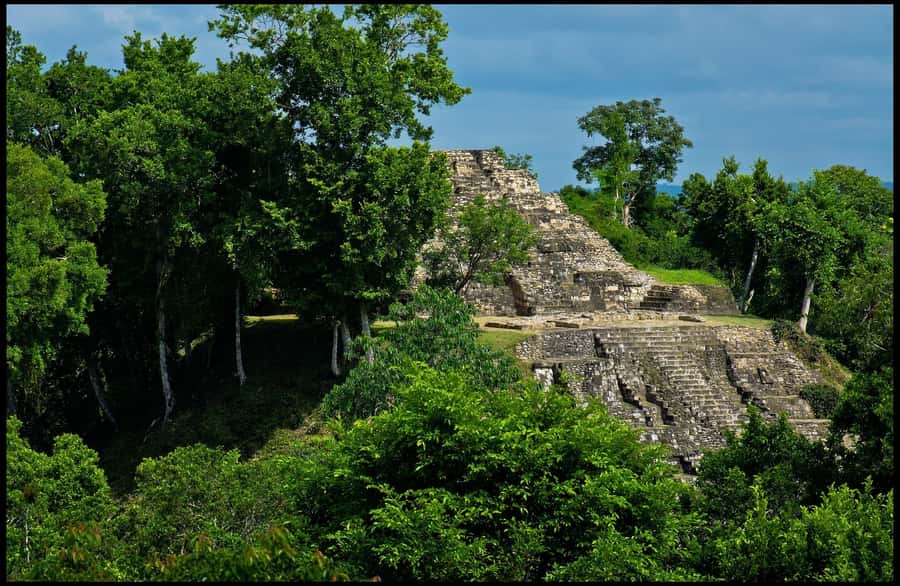From Flores: 2-Day Tikal & Yaxhá Tour - Overnight stay: what you’re getting with Casona de la Isla