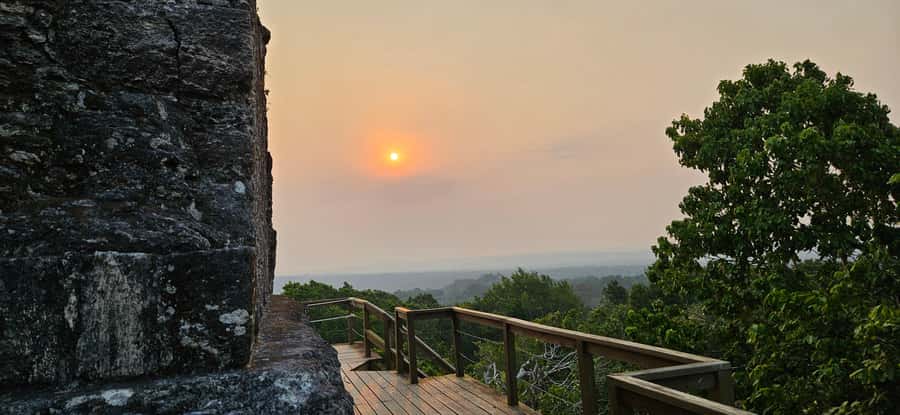 From Flores: Yaxha at Sunset Guided Tour - Sunset at the Temple of the Red Hands: Views You’ll Remember