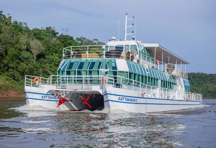 From Foz do Iguaçu: Sunset Catamaran Tour with Meal - Key highlights worth knowing