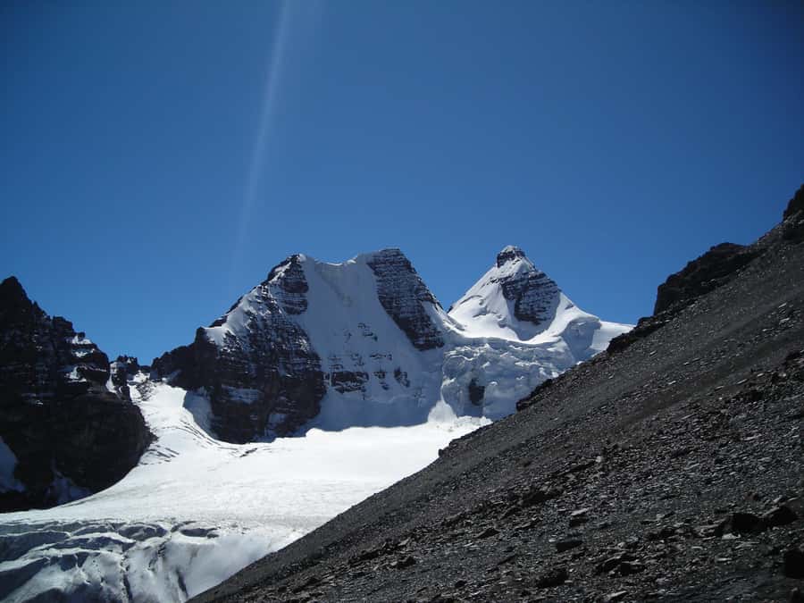 From La Paz: Condoriri Andes, Pico Austria Full Day Hiking - Condoriri National Park at 4,600 meters: what the day feels like