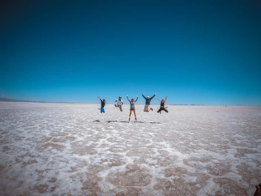From La Paz: Uyuni and Andean Lagoons 5-Day Guided Trip - Day 4: Geysers, hot springs, the Dali Desert, and the color jumps