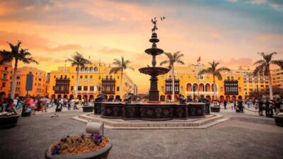 From Lima: City tour Prehispanic + Colonial & Modern Lima - Entering the Historic Center: Muro de la República to Plaza Mayor