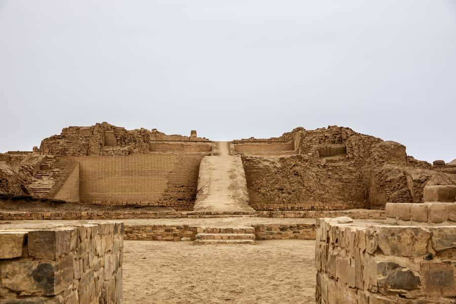 From Lima: Excursion to the Temple of Pachacamac - Temple of the Moon: a second key landmark to compare