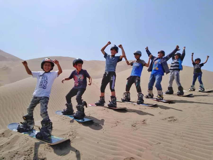 From Lima: Paracas and Huacachina Oasis Full Day Tour - Practical tips: what to pack and what to keep in mind