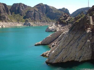 From Mendoza: San Rafael Sightseeing and Atuel Canyon Tour - San Rafael and Villa 25 de Mayo: the “living museum” stop
