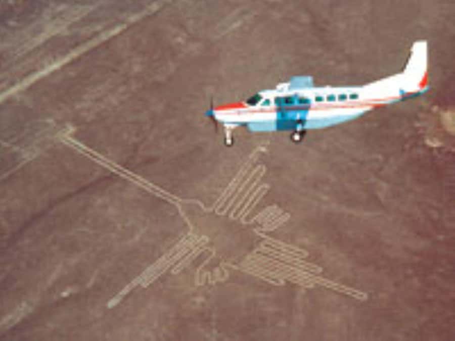 From Nazca: Flight in a light aircraft over the Nazca Lines - Inside the Cessna 207A: Seats, Windows, and the View From Both Sides