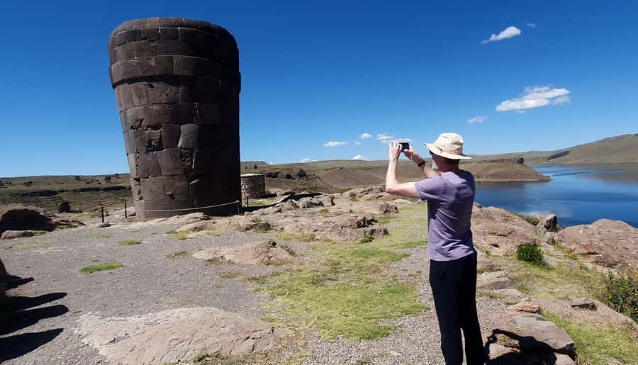 From Puno: 4h tour to Sillustani - Sillustani and the 12-meter chullpas above Umayo Lagoon