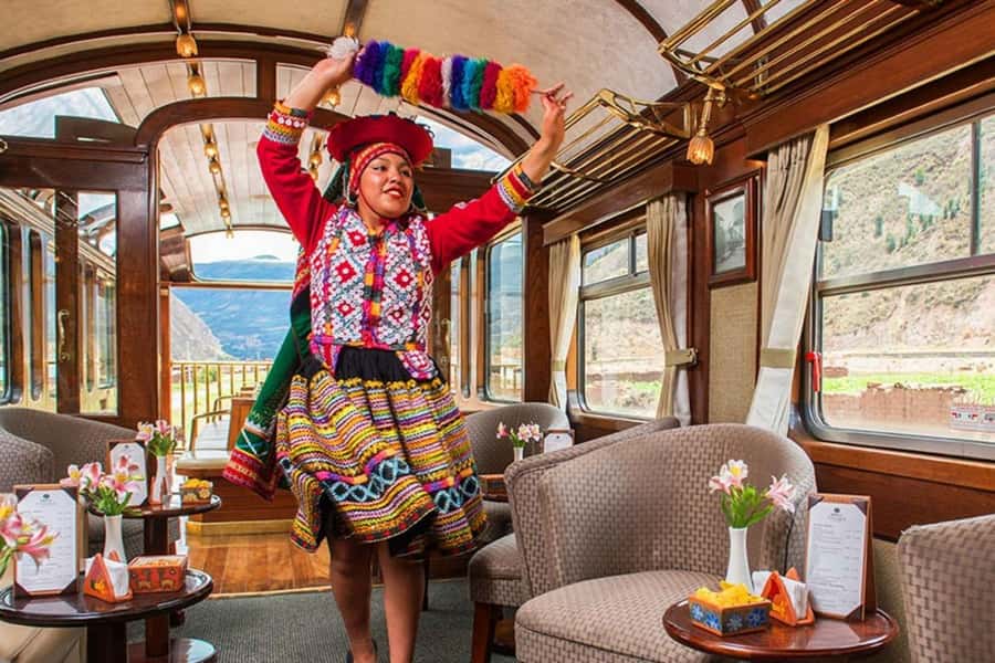 From Puno: Travel to Cusco in Titicaca Train All Inclusive - A Pullman-style ride with hotel pickup and a hotel drop