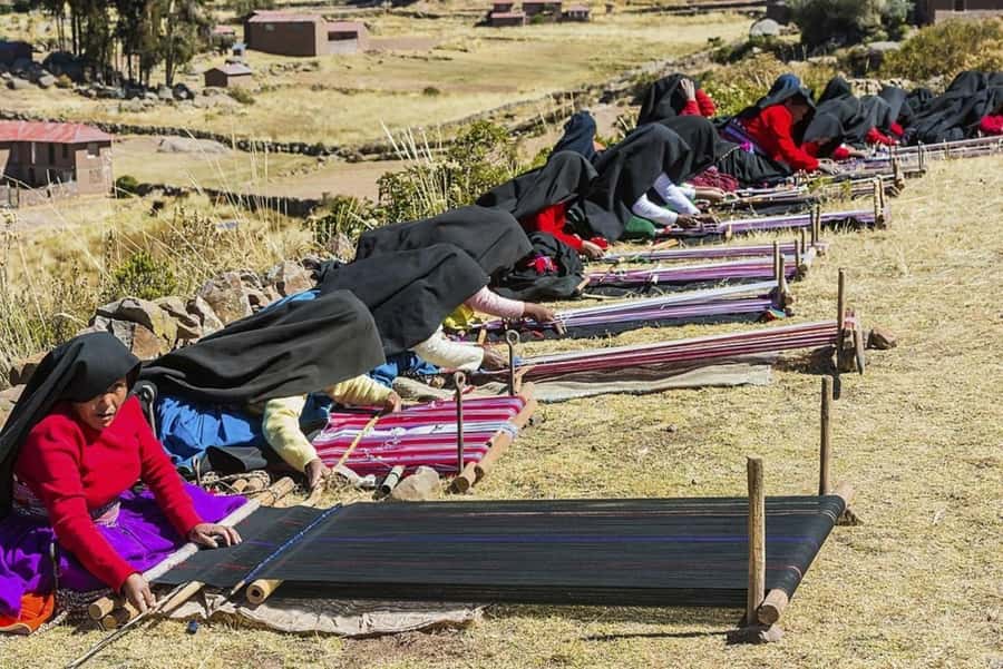 From Puno: Uros and Taquile Islands Full-Day Tour - Taquile Island Lunch and the Guided Hike Around It