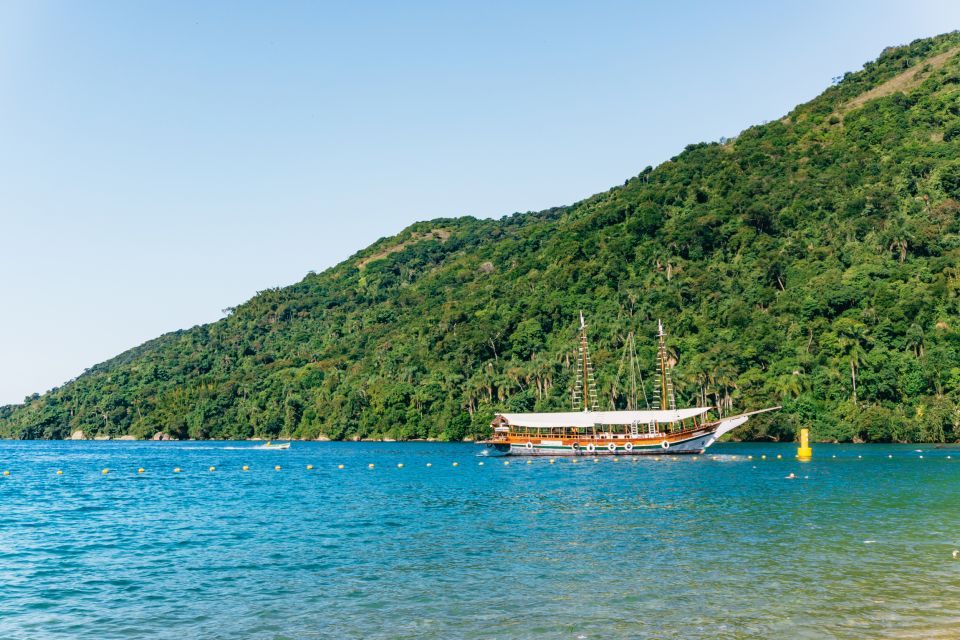 From Rio de Janeiro: Angra dos Reis Boat Trip with Lunch - Rain or shine: how weather changes your comfort level