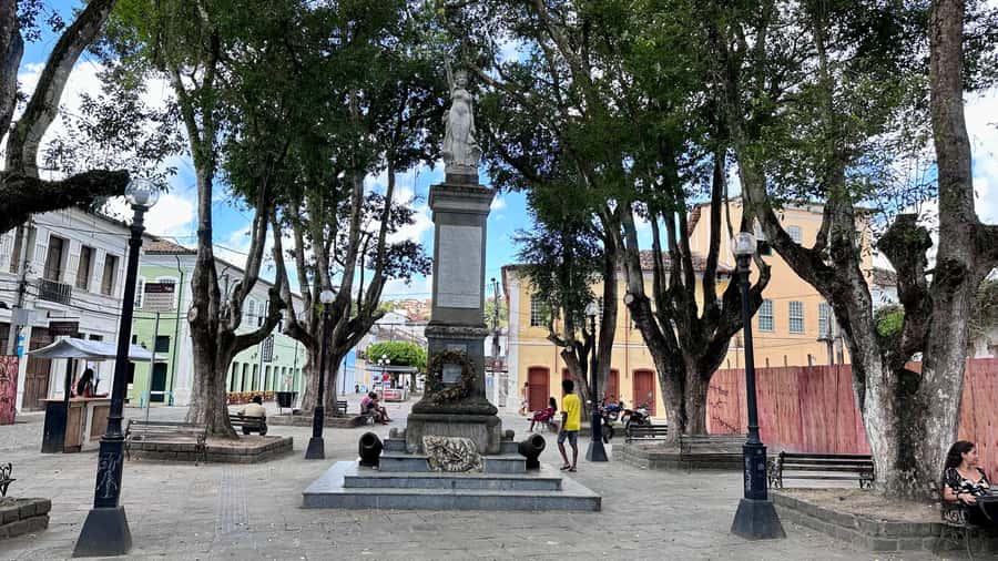 From Salvador: Cachoeira Colonial Town Daytrip - São Félix and the 1830 British bridge: lunch with a view and a historic crossing