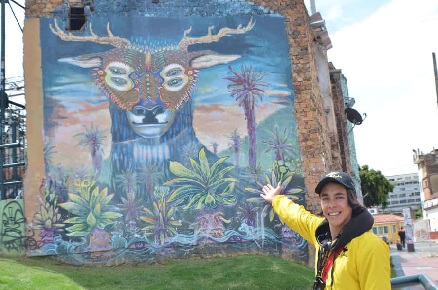 Graffiti Tour in La Candelaria Bogotá with Transportation - Getting started at your hotel, then rolling into Chorro de Quevedo
