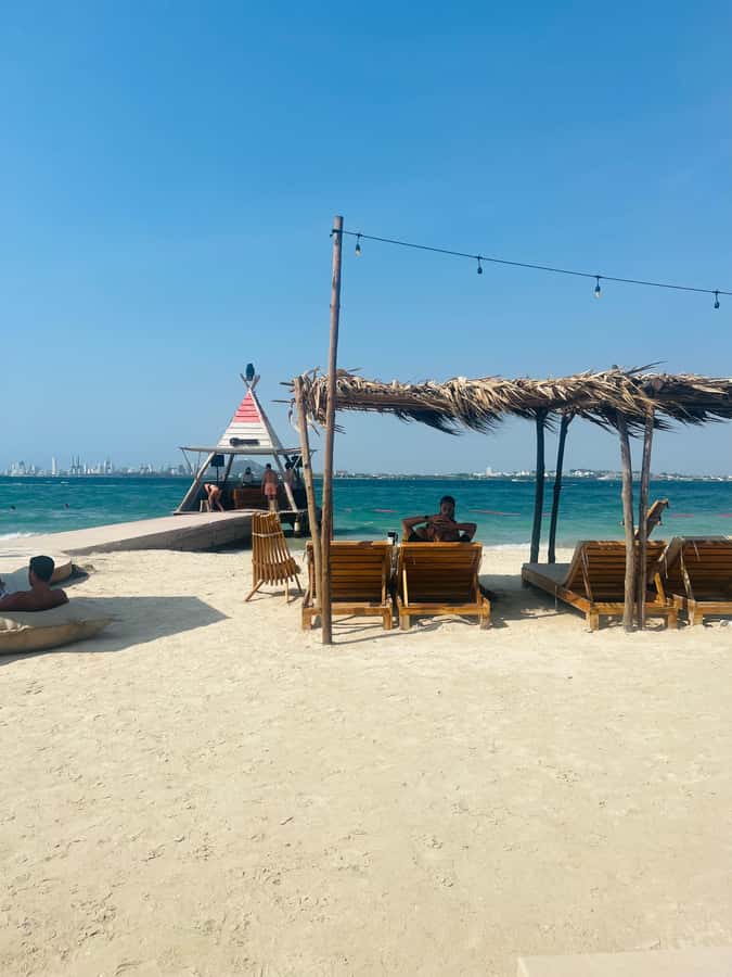 Isla Tierra Bomba beach club: Day Pass with typical food - Isla Tierra Bomba Day Pass: The “Beach Day, Not a Production” Sweet Spot