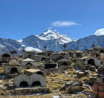 La Paz: Charquini Mountain Guided Hike - Meet-up and ride: how the La Paz to Charquini day actually runs