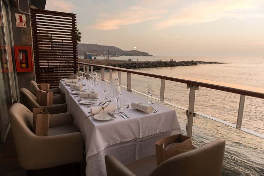 Lima: Demo Cooking Class with Lunch at Cala Restaurant - Languages, Group Size, and Timing: Small Details That Matter