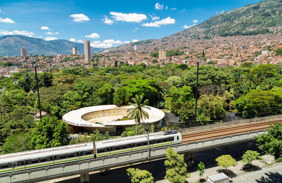 Medellín: Botanical Garden and Arvi Park City Tour - Metrocable for skyline views: the ride that makes Medellín feel big