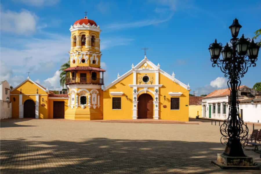 Mompox Caribbean Routes - The Magdalena River boat ride: calm time and wildlife spotting