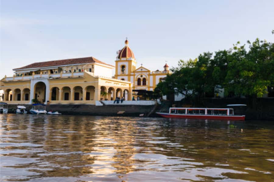 Mompox Caribbean Routes - San Jacinto crafts: Afro-Colombian culture in your hands